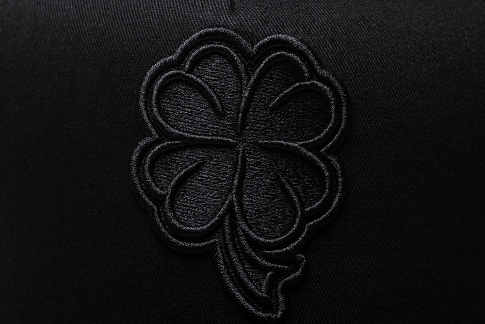 TREBOL BLACK