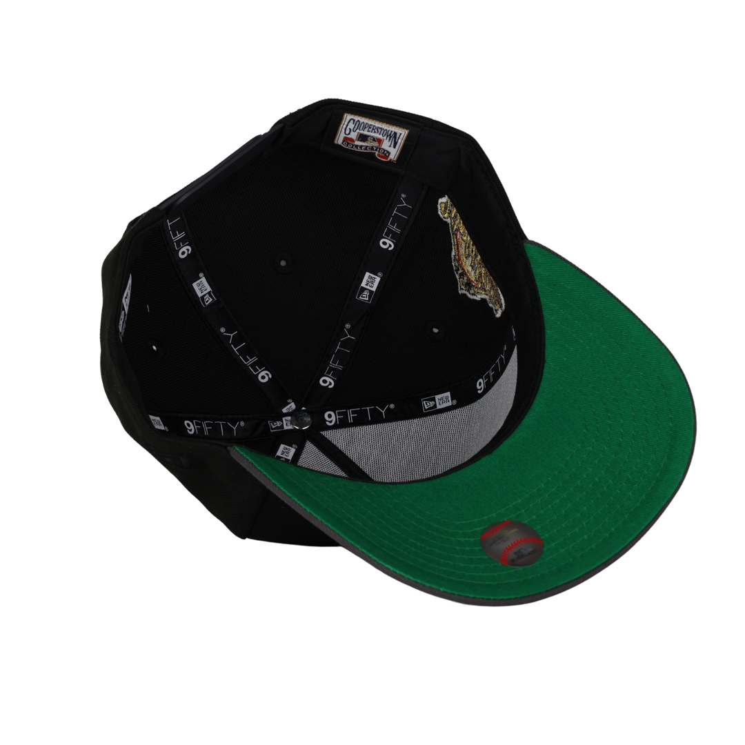 GORRA NEW ERA YANKEES NEGRO GRIS
