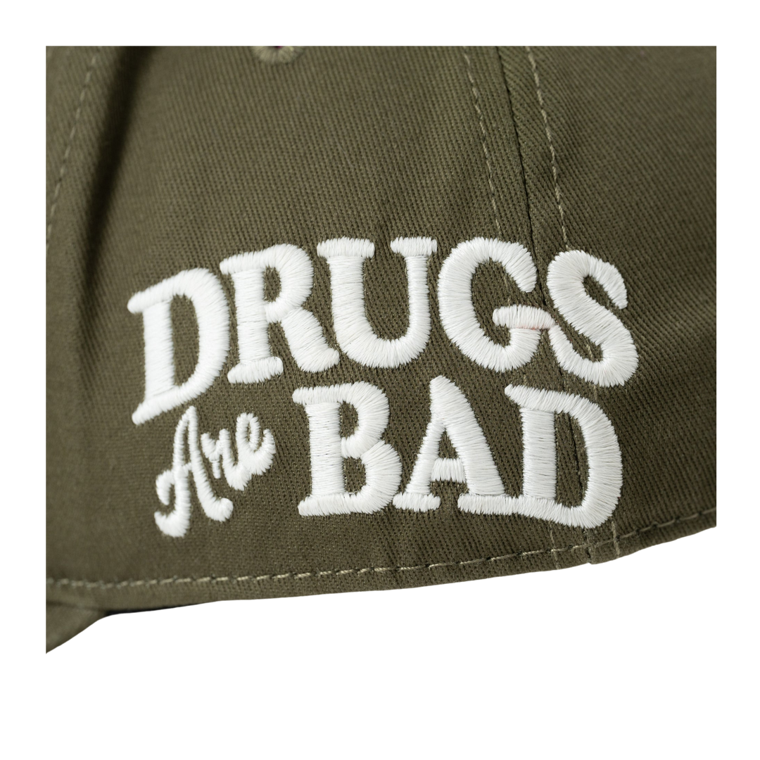 GORRA PROBLEMATIC AND DANGEROUS CLUB DRUGS ARE BAD VERDE MILITAR