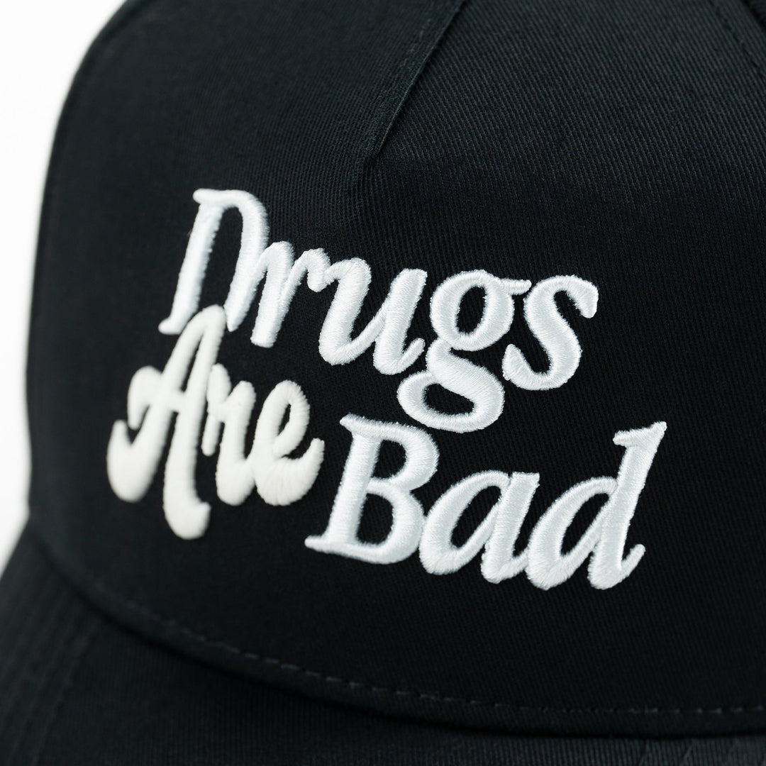 GORRA PROBLEMATIC AND DANGEROUS CLUB DRUGS ARE BAD TRIPPY NEGRA